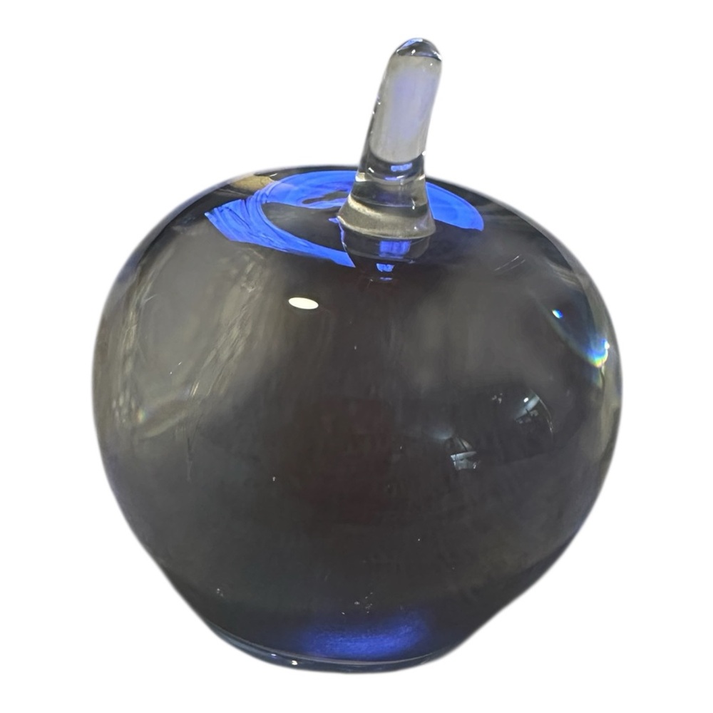 RARE VINTAGE Kosta Boda Art Glass Apple Paperweight Signed Gorgeous clear
